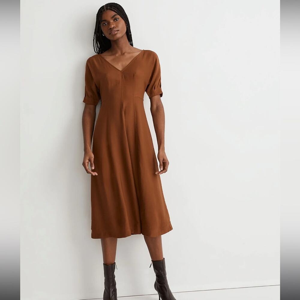 Madewell Wide V-Neck Seamed Midi Dress